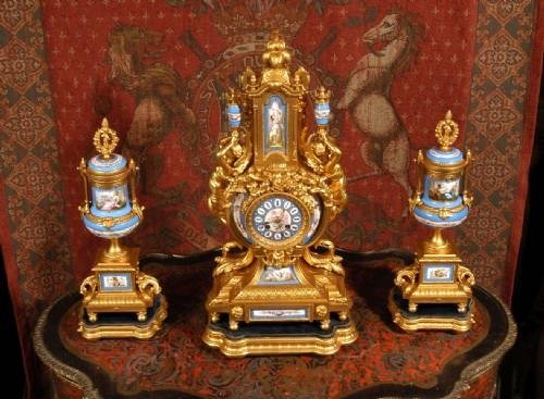 fig 3. ***** SOLD ***** JAPY FRERES Sevres porcelain and gilt metal clock set